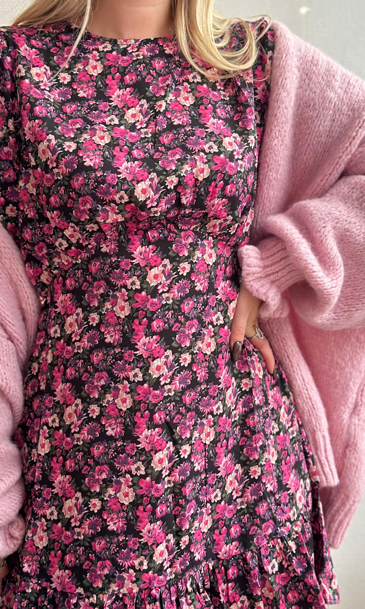 Robe rose et noire LOVELY