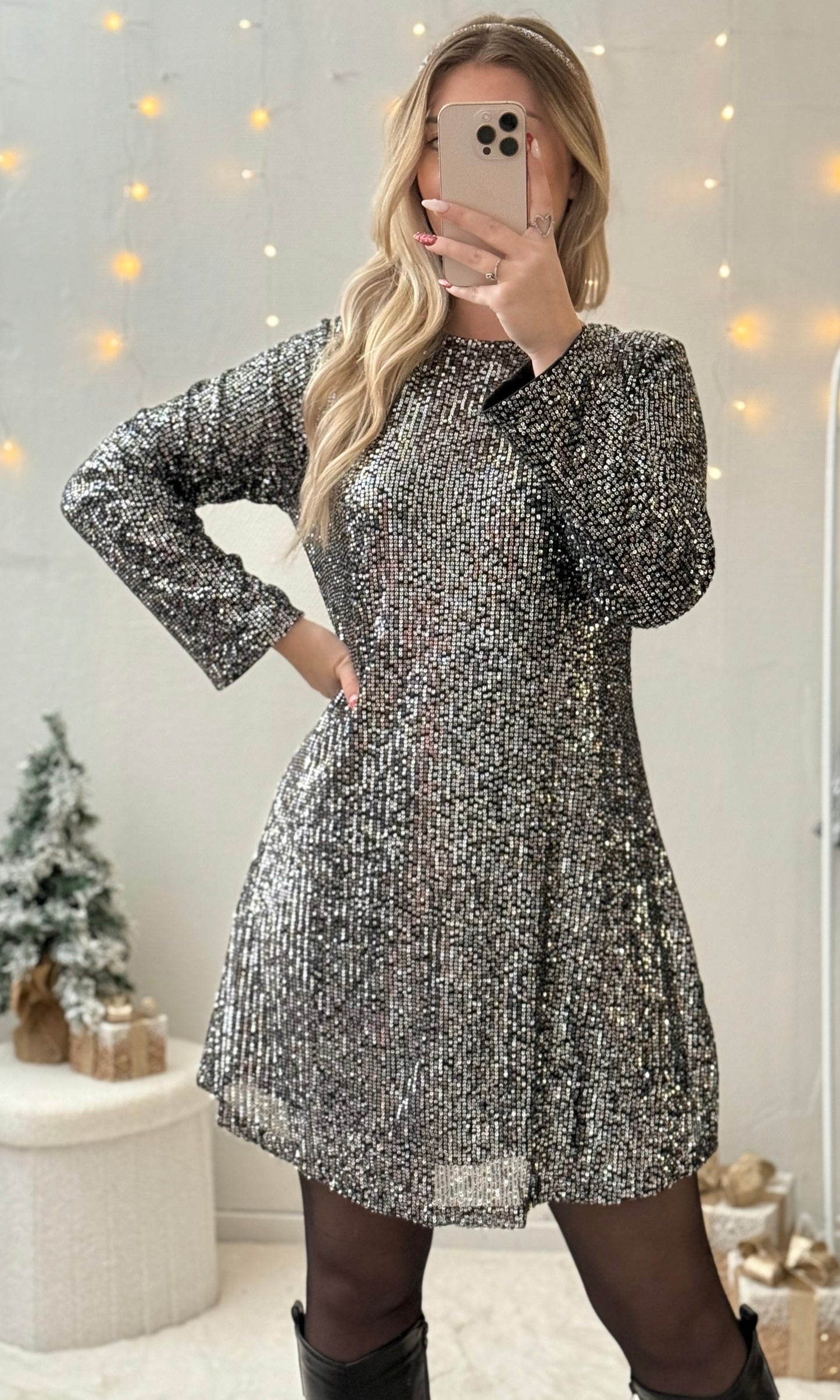 Robe sequins et noeuds MERRY